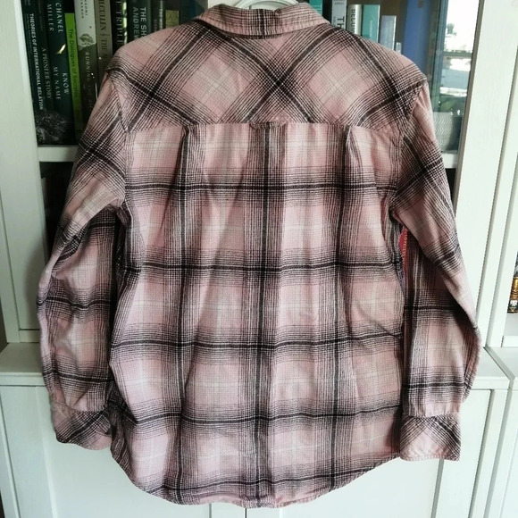 Aritzia TNA Plaid Brushed Flannel Button Up 90s Pink and Black Small - Picture 4 of 15